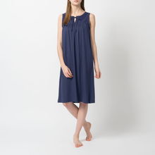 優(yōu)雅夏日 無袖蕾絲連身裙的穿搭藝術(shù)